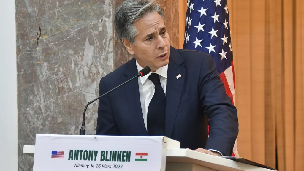 Le secrétaire d'État américain Antony Blinken lors d'une conférence de presse au palais présidentiel, à Niamey, au Niger, le 16 mars 2023  