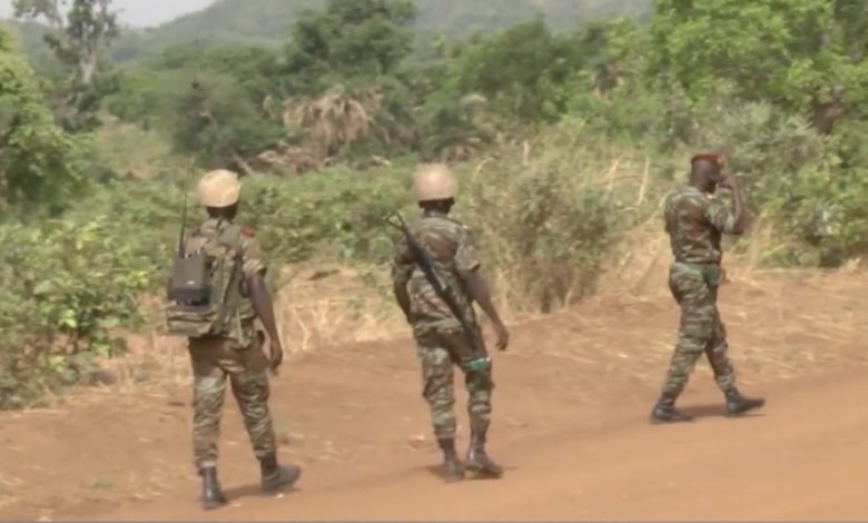 Bénin, Militaires, recherchés