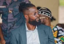 Emmanuel Adebayor prêt à offrir sa maison