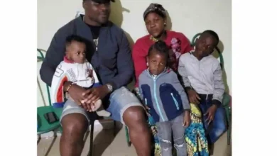 Francis Ngannou avec sa femme-et ses enfants