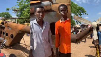 Deux jeunes construisent un hélicoptère "made in Nigéria"