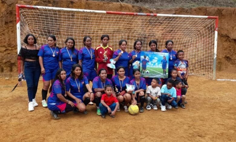 Colombie : Quatre footballeuses foudroyées en plein match