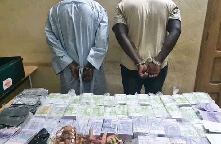 Sénégal : arrestation de deux individus avec de plus de 2 milliards FCFA en faux billets